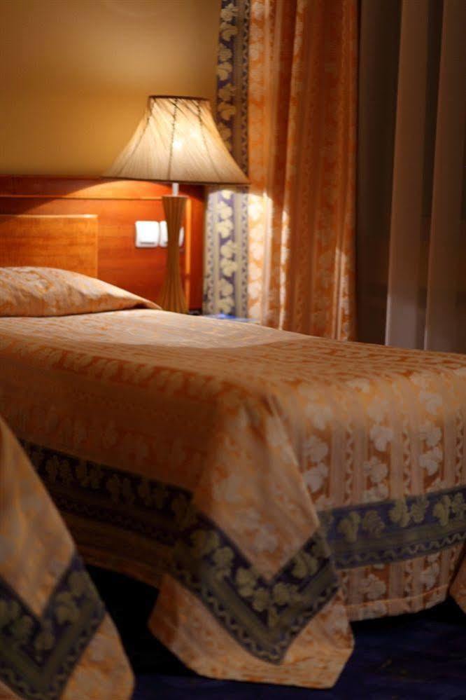 Orient Star Hotel Szamarkand Kültér fotó